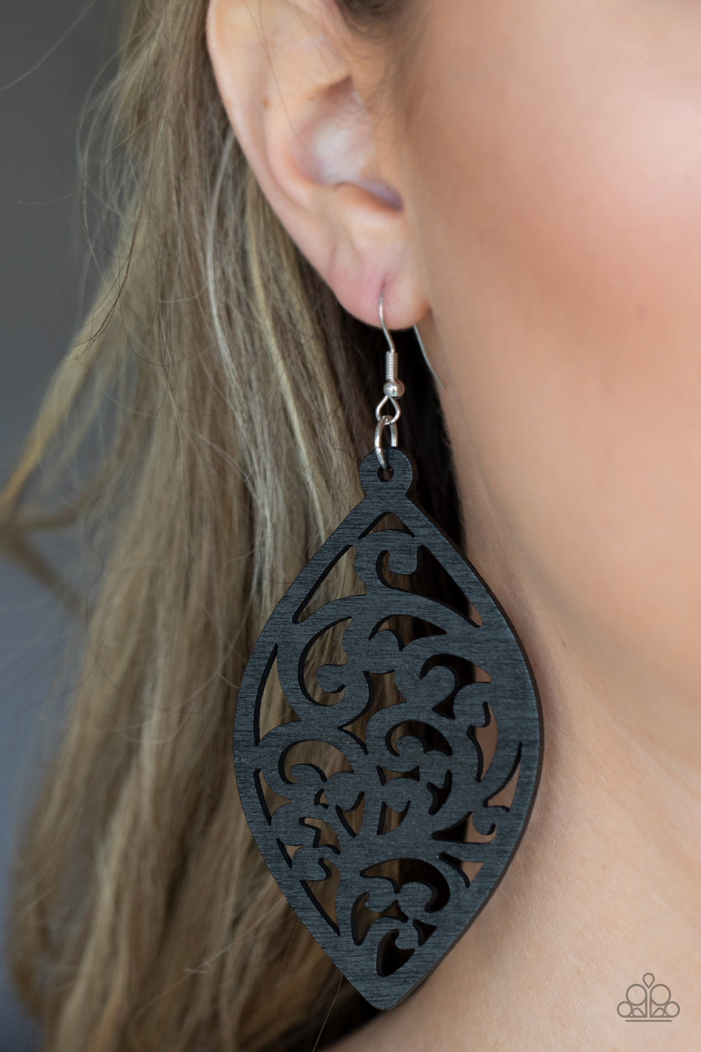 Paparazzi Accessories - Coral Garden E35 - Black Earrings