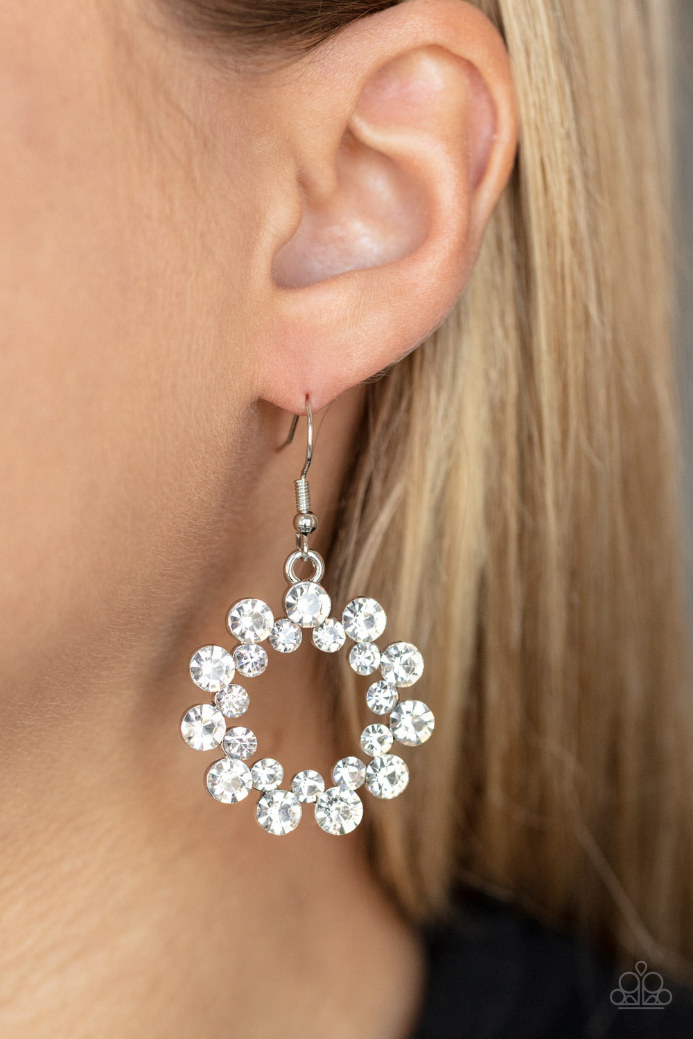 Paparazzi Accessories - Champagne Bubbles E22 - White Earrings