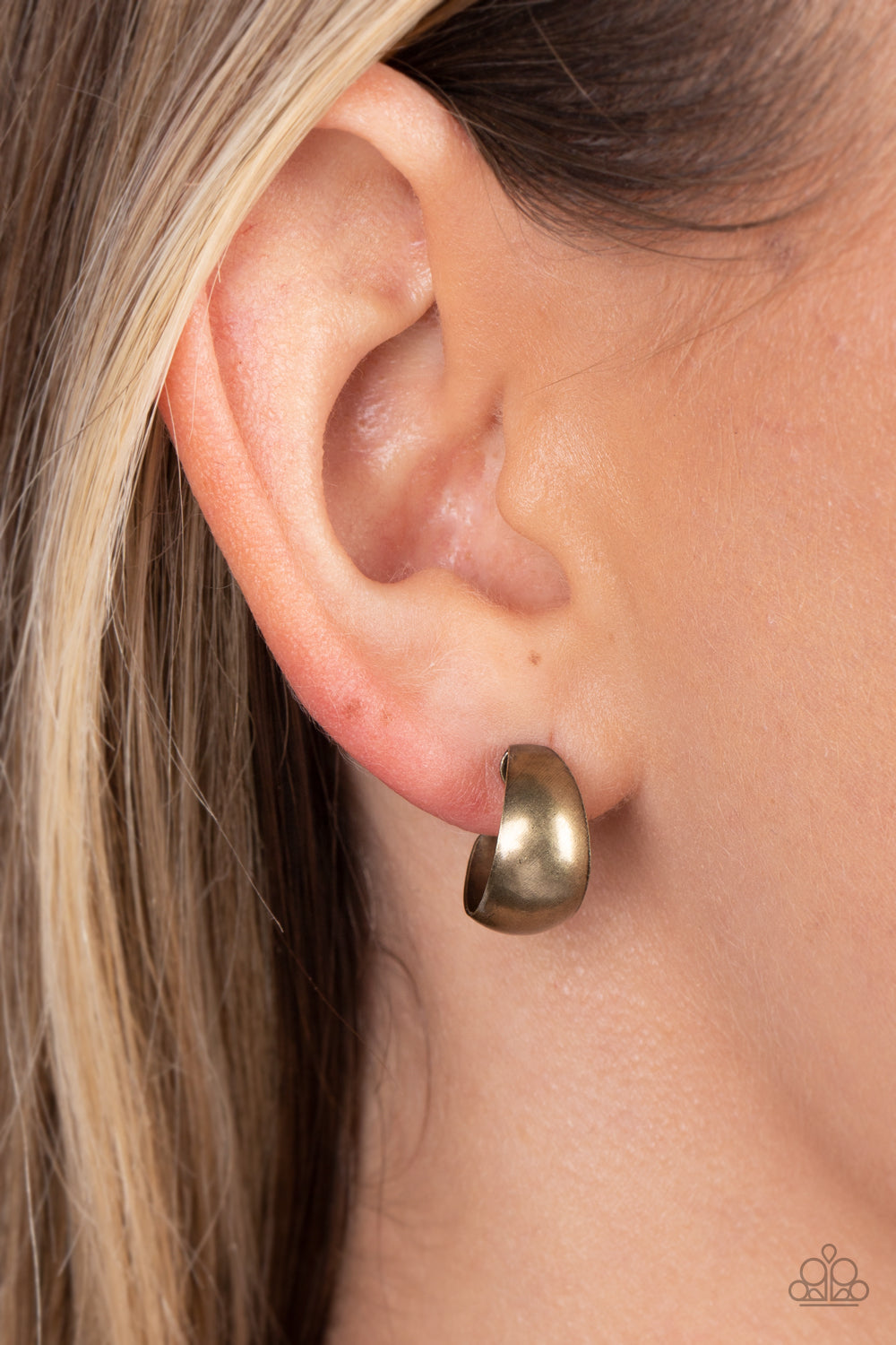 Paparazzi Accessories - Burnished Beauty - Brass Earrings